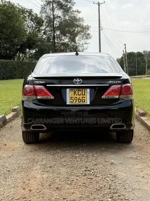 Toyota Crown 2012 Black