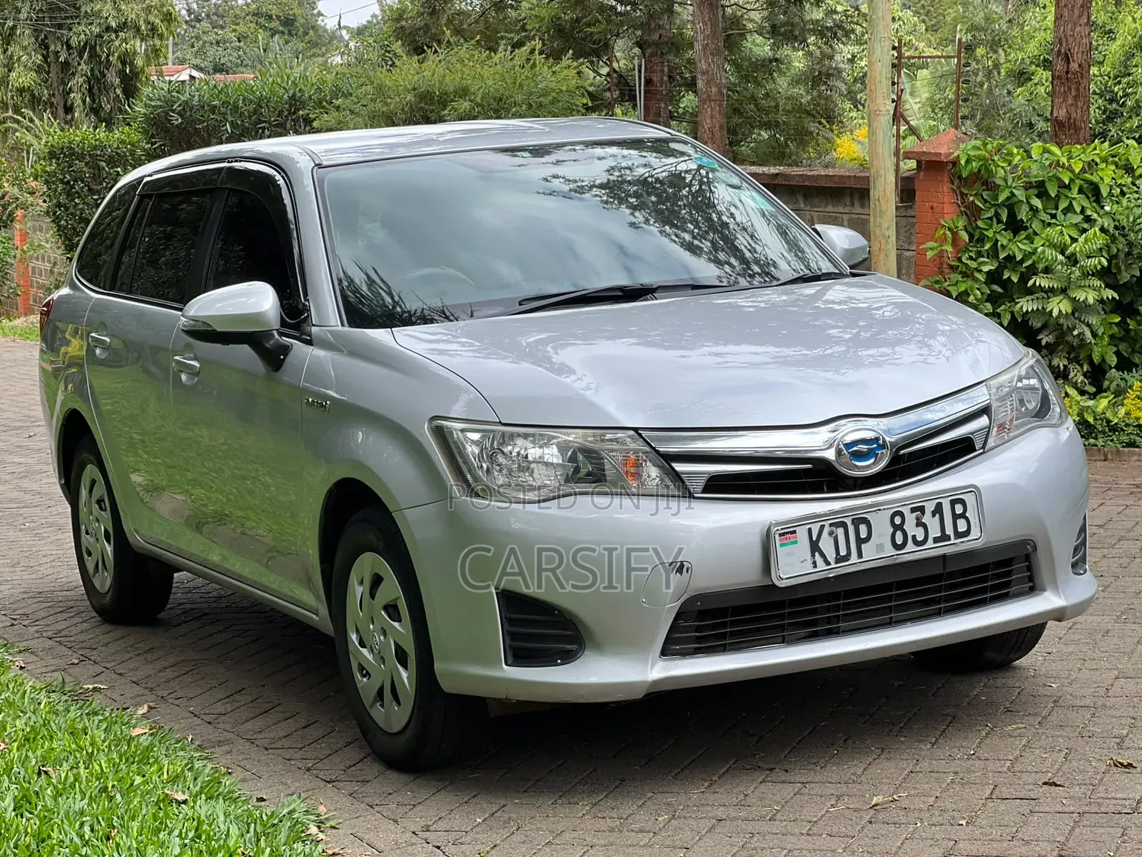 Toyota Corolla Fielder 2015 Silver