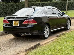 Toyota Crown 2012 Black