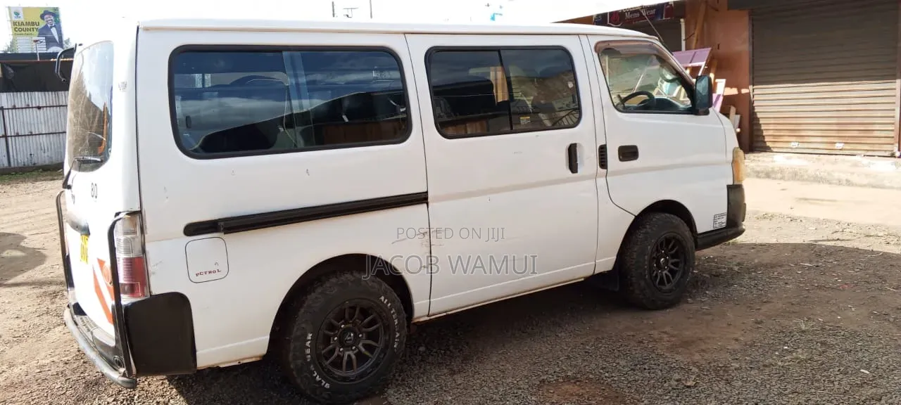 Nissan Caravan (Urvan) 2006 White
