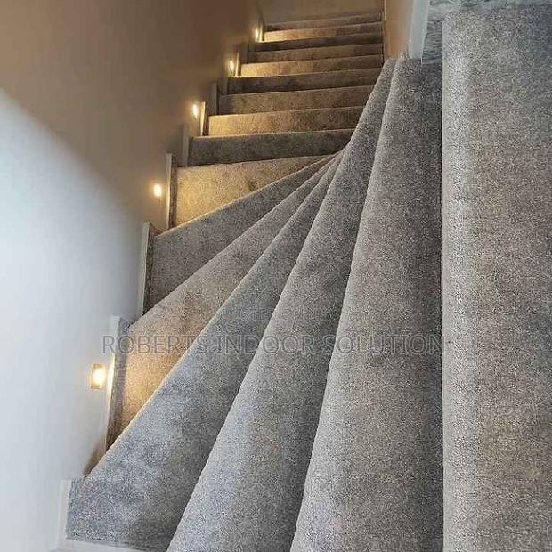 Quiet Noise-Reducing Delta Stair Carpet for Offices
