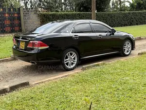 Toyota Crown 2012 Black
