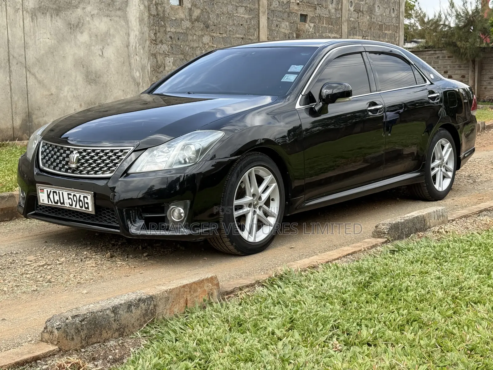 Toyota Crown 2012 Black