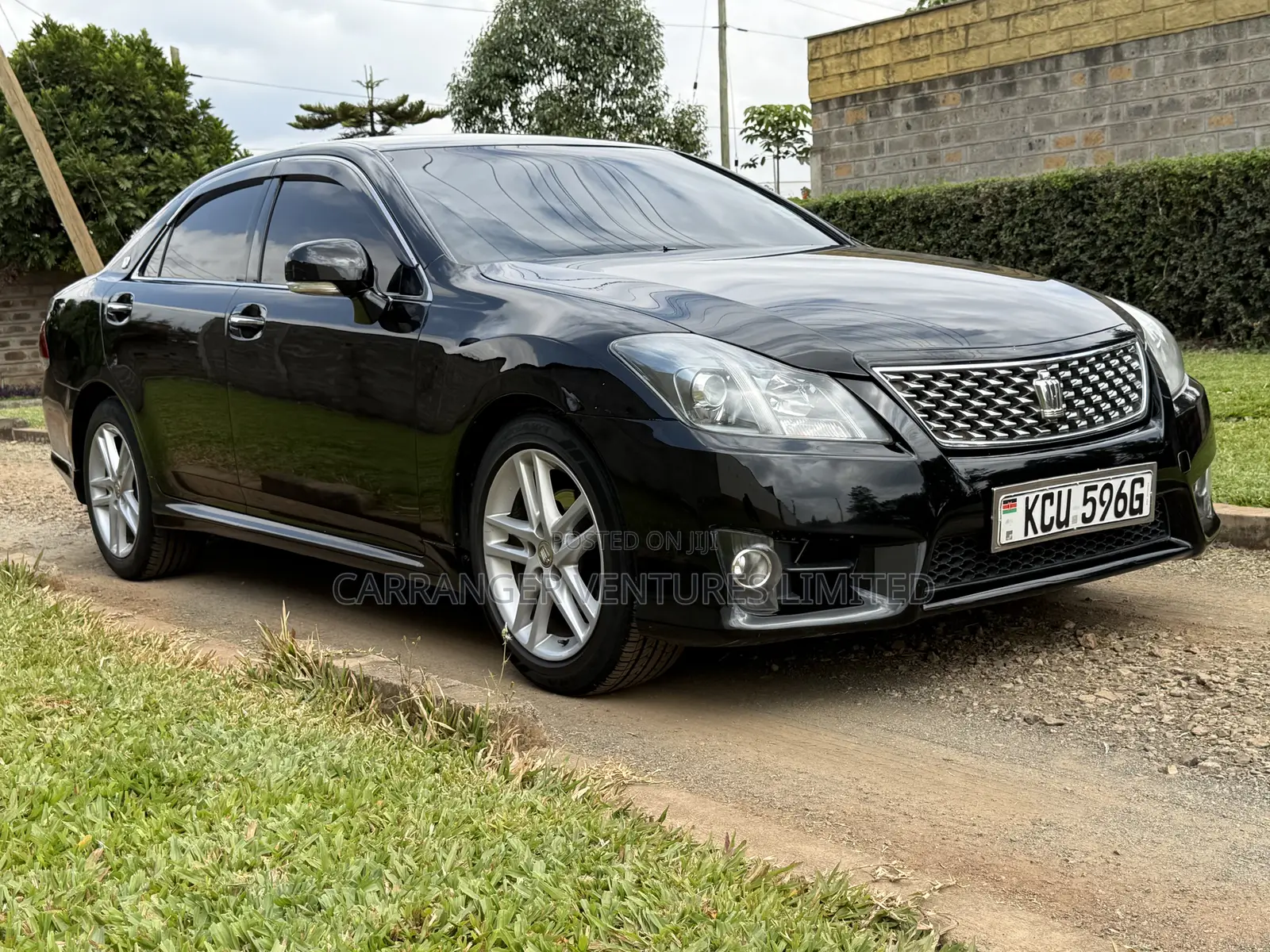 Toyota Crown 2012 Black