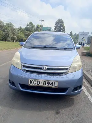 Toyota ISIS 2007 Blue
