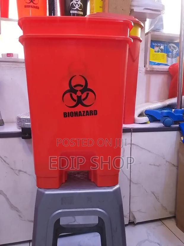30l Biohazard Pedal Bin