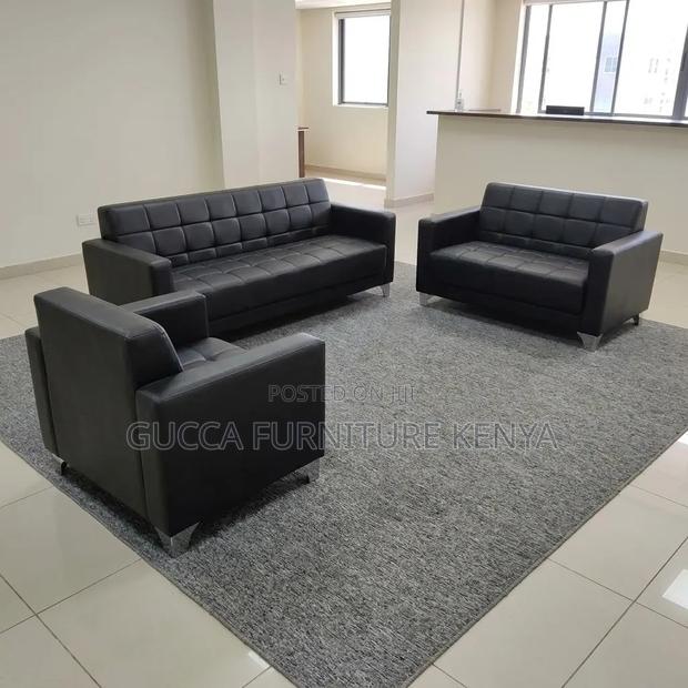 5-Seater Black Leather Visitor's Sofa - thumbnail 3