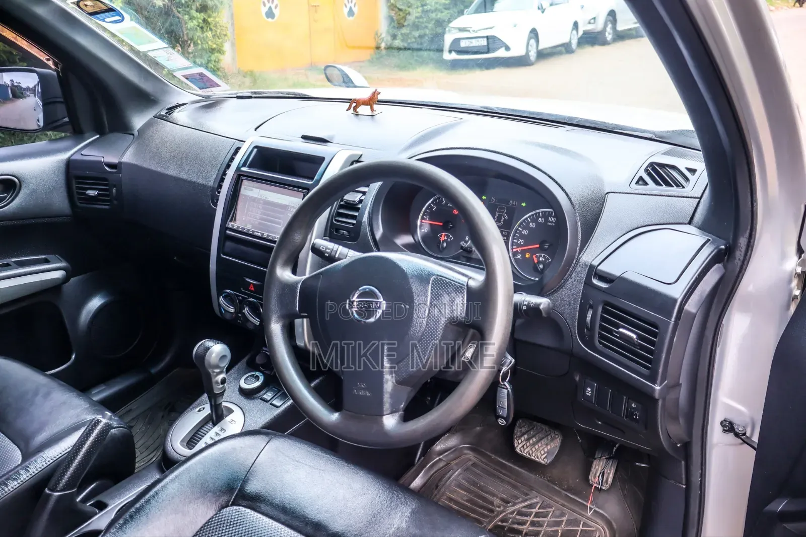 Nissan X-Trail 2.0 Petrol XE 2011 Silver