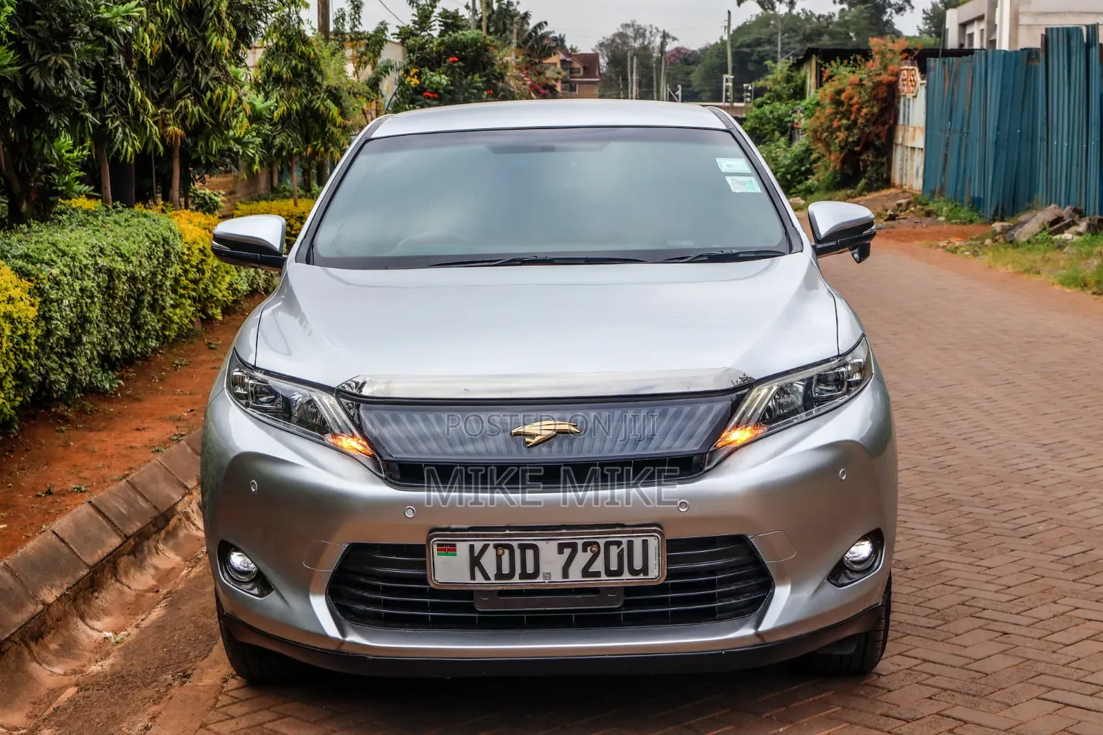 Toyota Harrier 2.0 2014 Silver