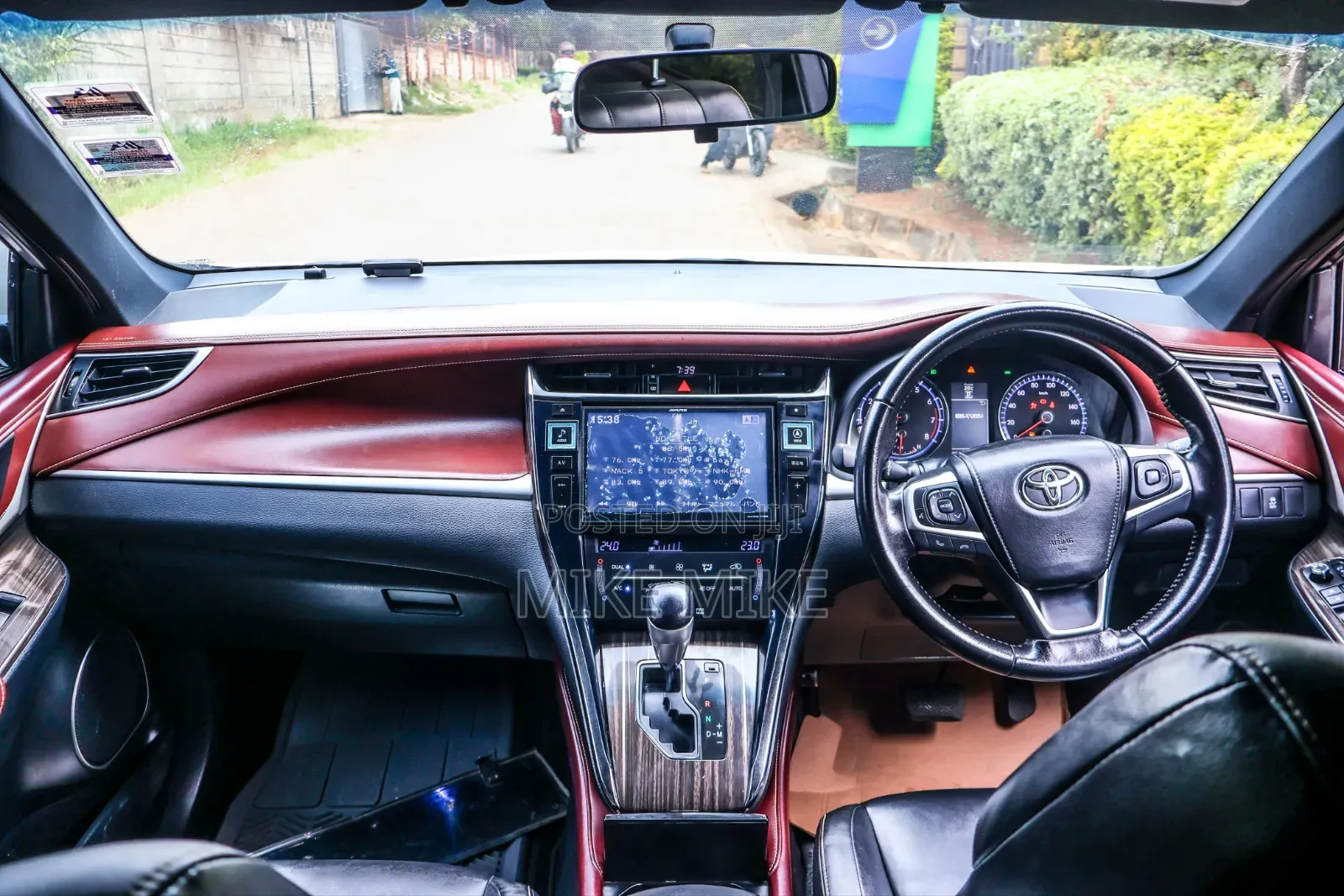 Toyota Harrier 2.0 2014 Silver