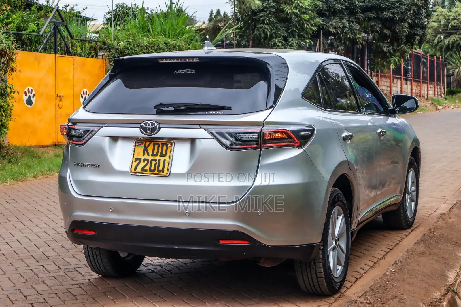 Toyota Harrier 2.0 2014 Silver