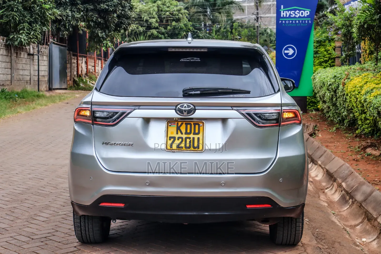 Toyota Harrier 2.0 2014 Silver