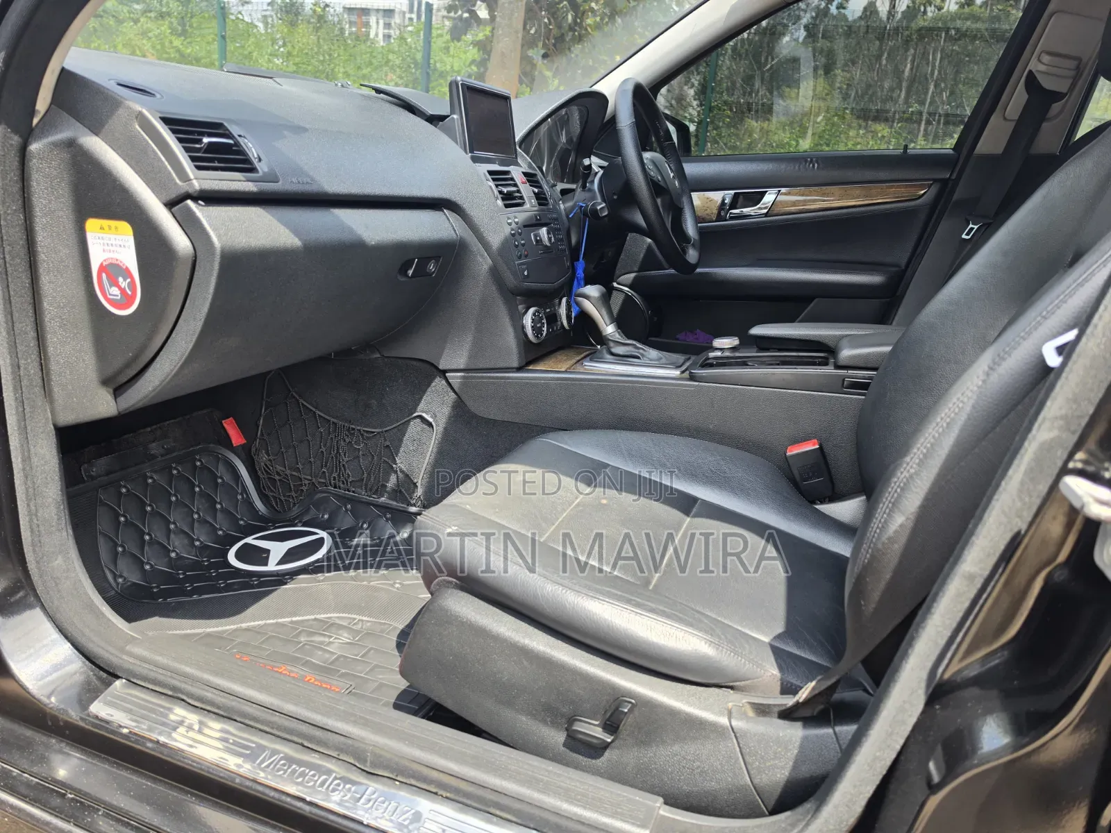 Mercedes-Benz C200 2010 Black