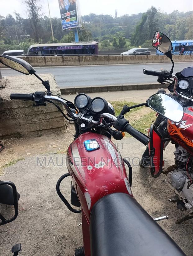 Bajaj Boxer 100 2023 Red - thumbnail 2