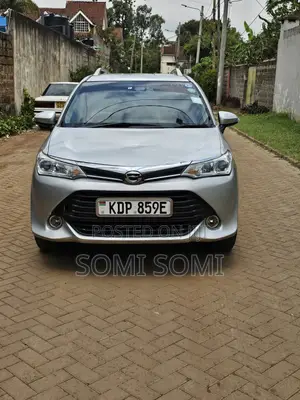 Toyota Corolla Fielder 2016 Silver