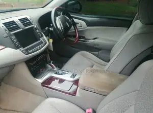 Toyota Crown 2011 Black