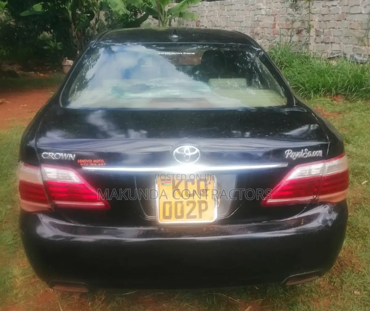Toyota Crown 2011 Black