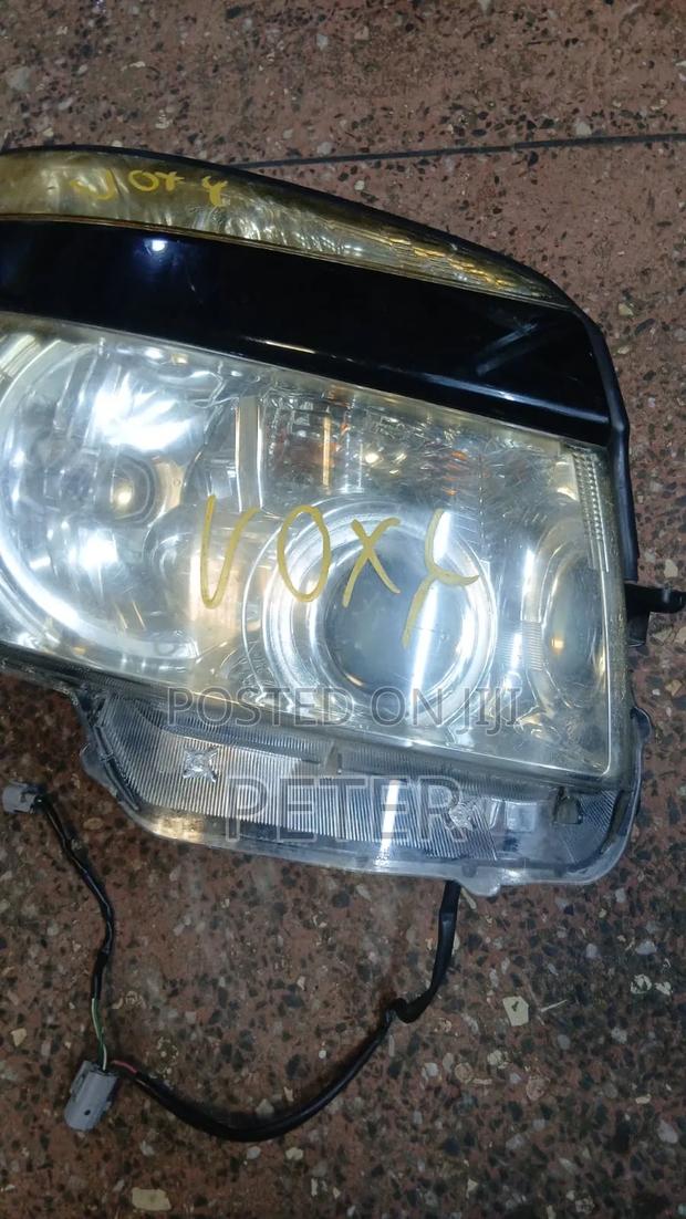 Voxy 2008 Headlight Zenon