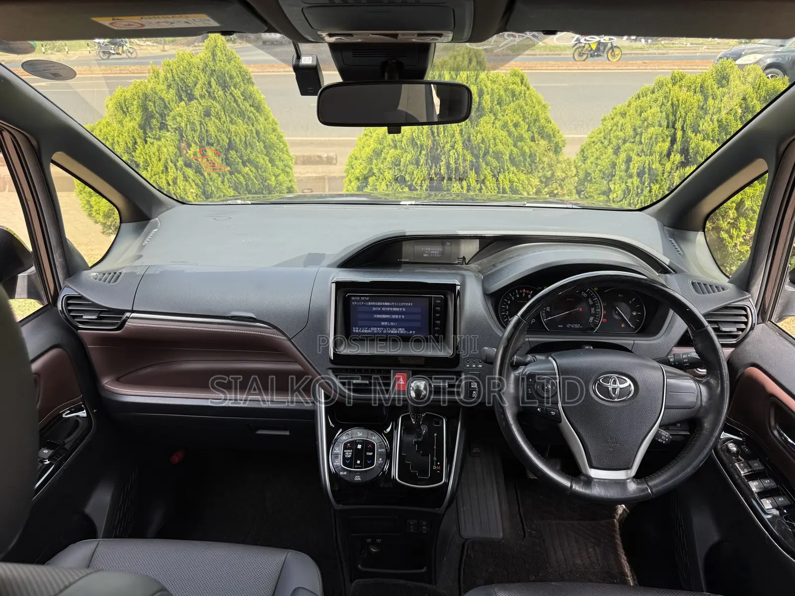 Toyota Esquire 2.0 FWD (7 seater) 2019 Purple