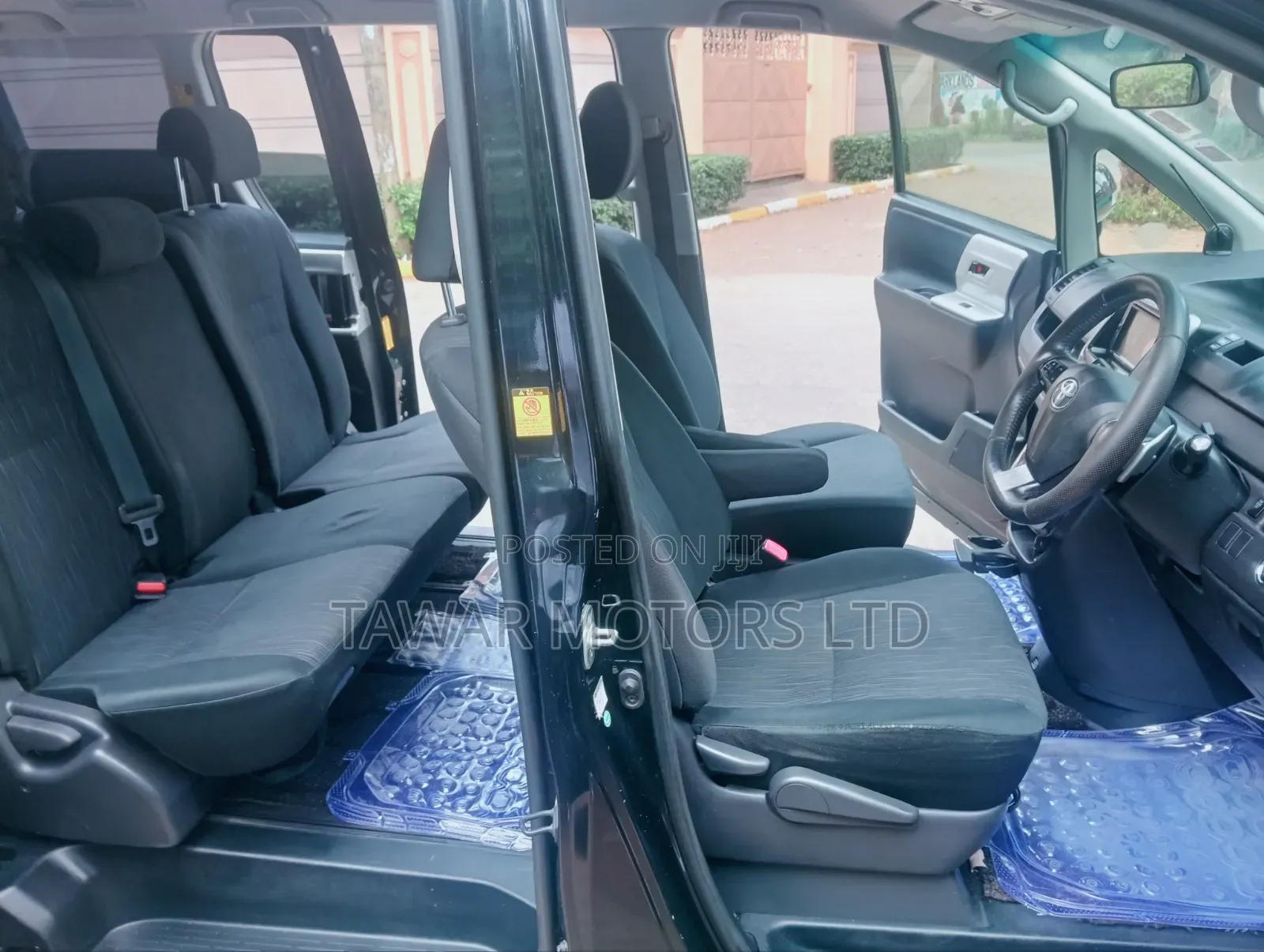 Toyota Voxy 2012 Black