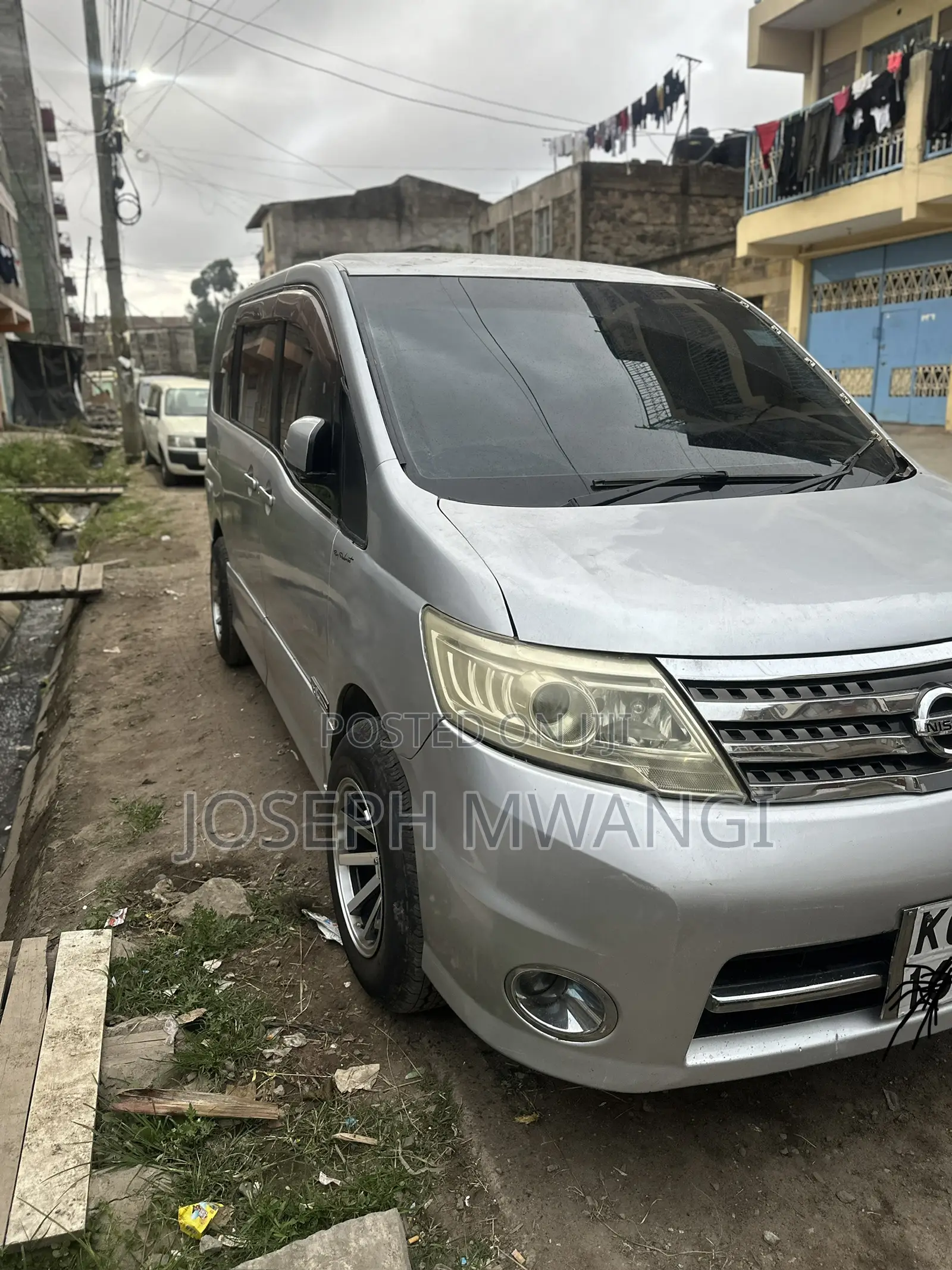 Nissan Serena 2010 Silver