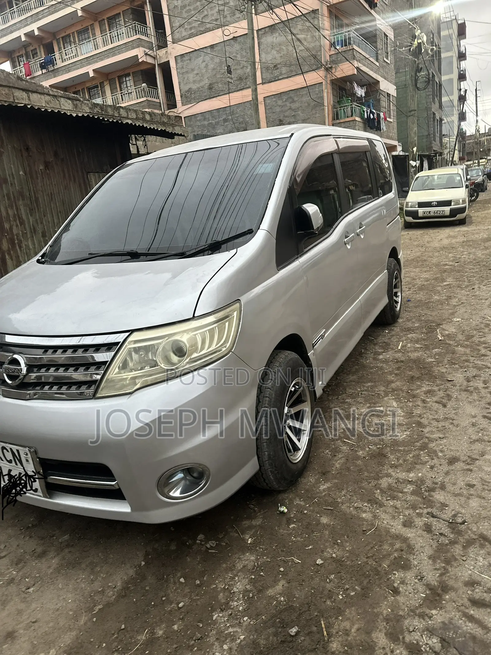 Nissan Serena 2010 Silver