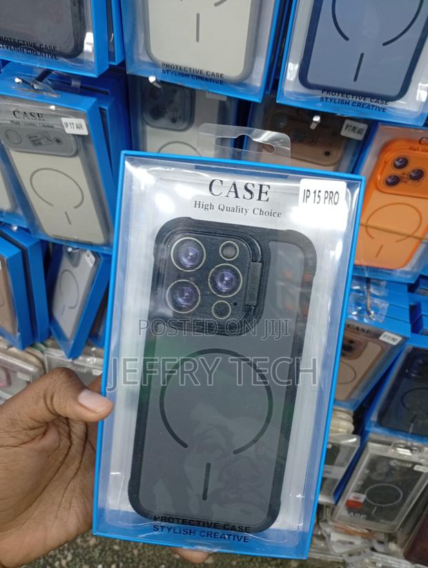 iPhone 15 Pro, Dark Matte, Semi-Translucent Frosted Finish Case