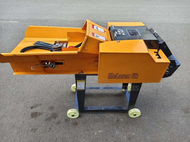 4 Tonnes/Hour High Speed Chaff Cutter With Conveyor Roller. - thumbnail 2