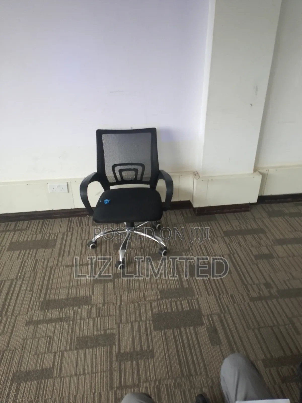 Office Armrest Chair