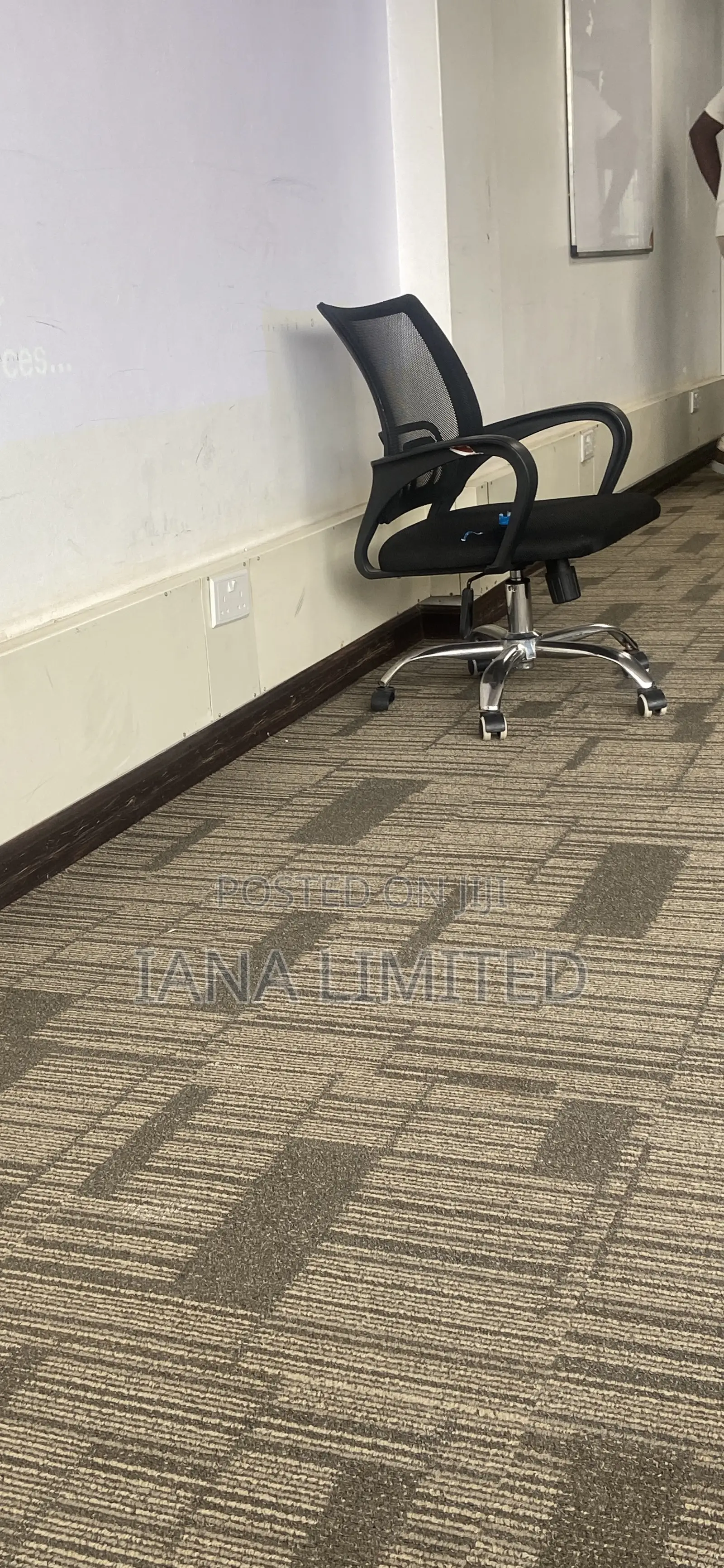 Office Armrest Chair