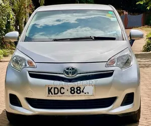Toyota Ractis 2014 Silver