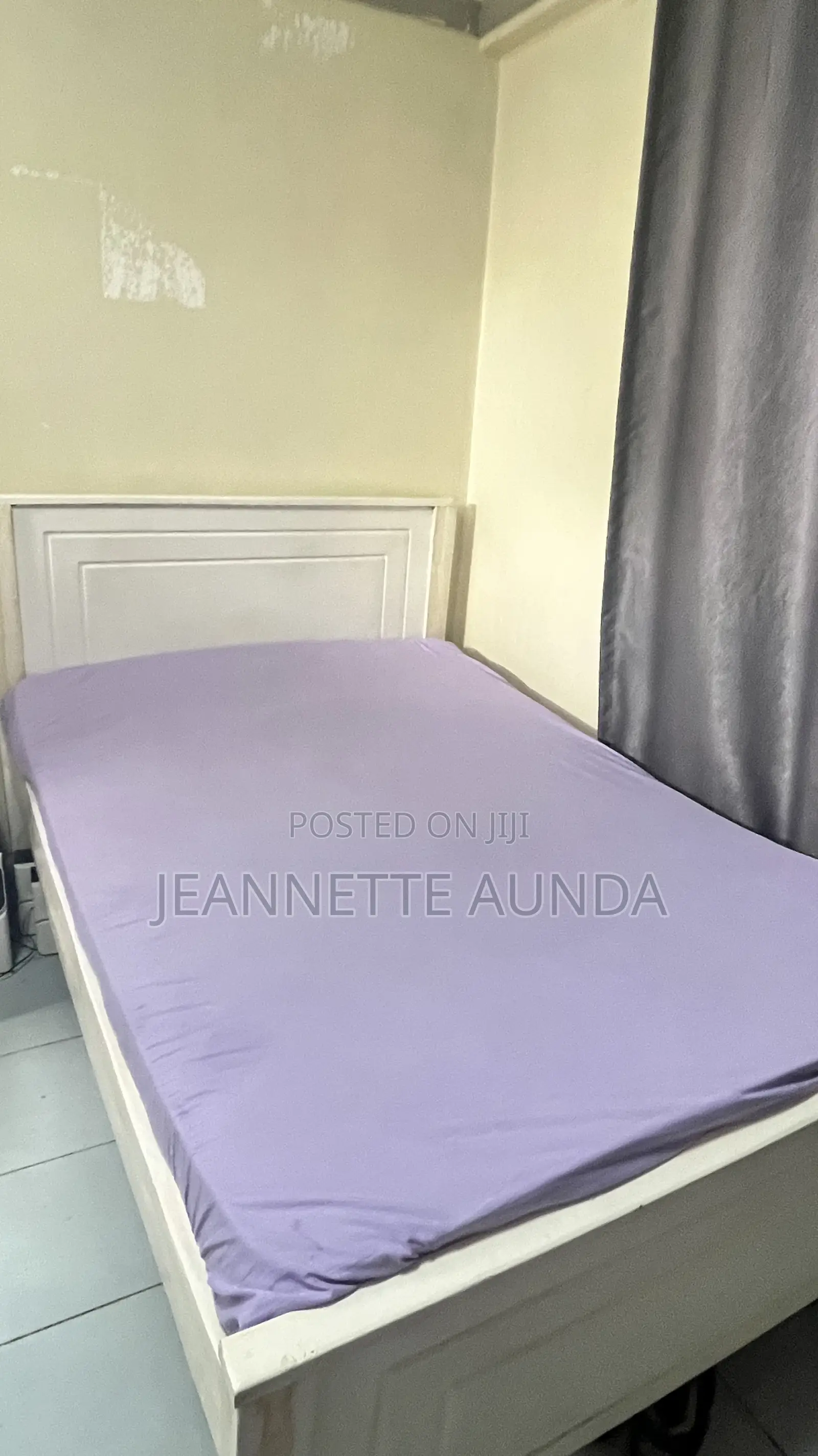 4.5*6 Wooden Bed
