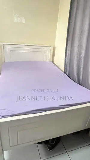 4.5*6 Wooden Bed