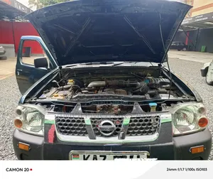 Nissan Hardbody 2015 Green