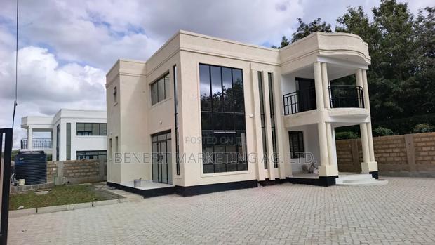4bdrm Maisonette in Kiserian, Ngong CBD for sale