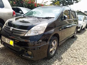 Toyota ISIS 2006 Black