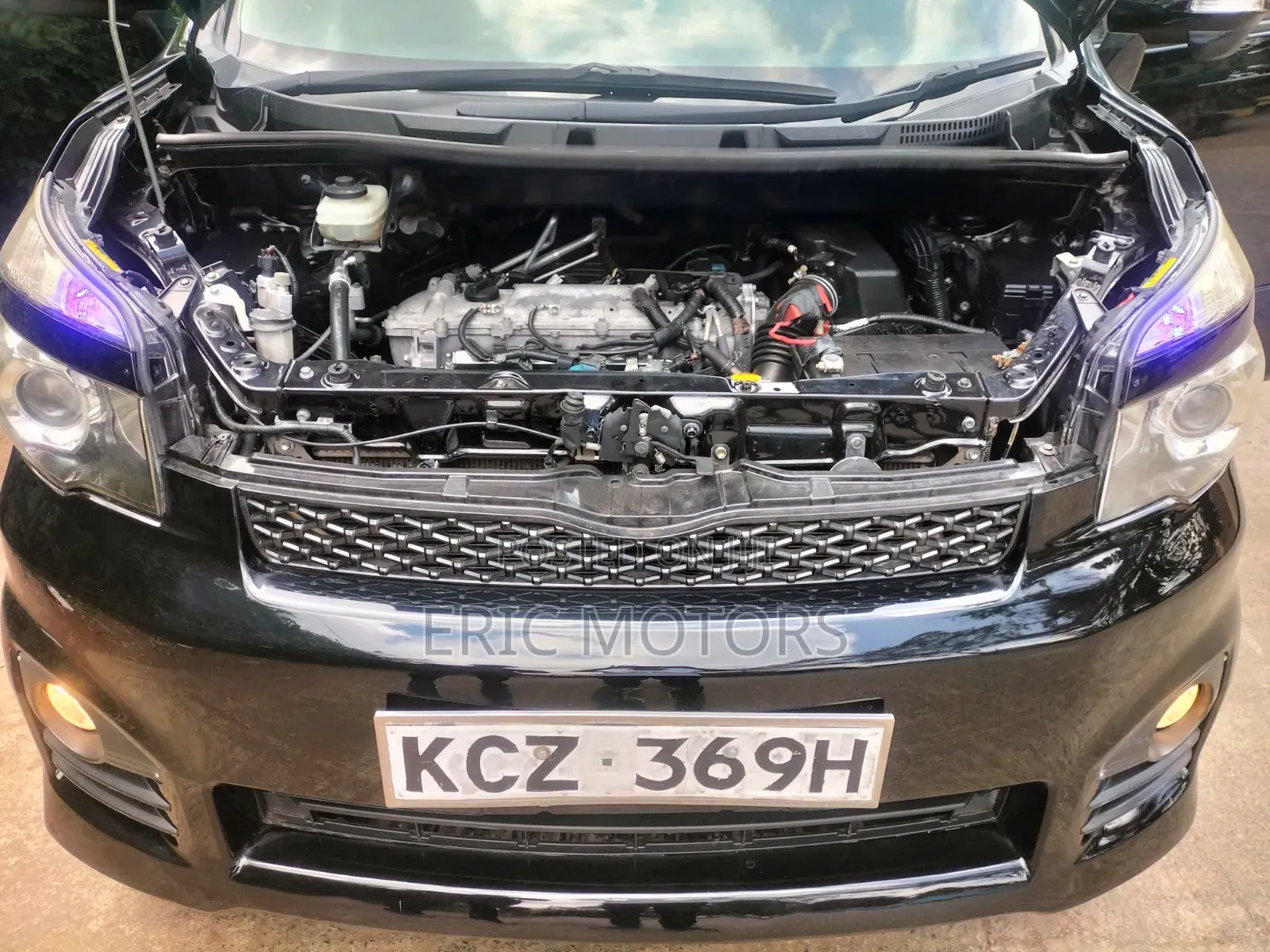 Toyota Voxy 2013 Black
