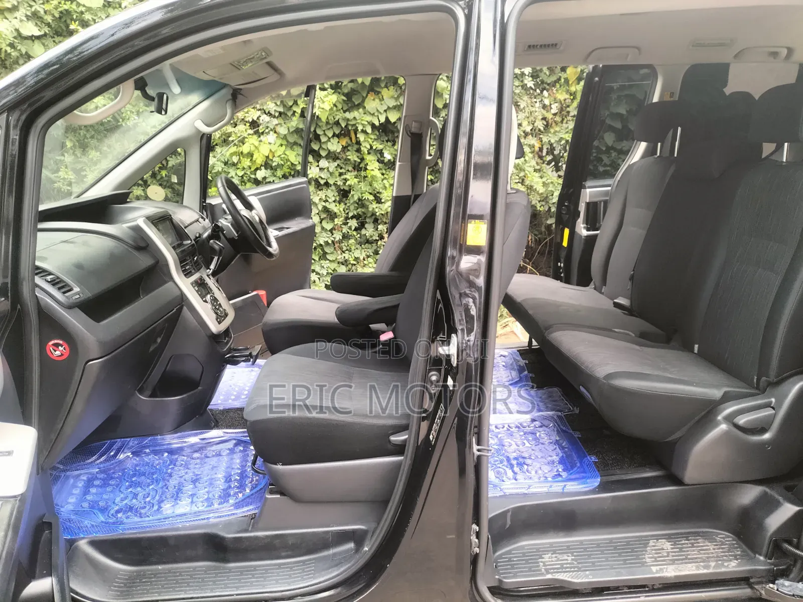 Toyota Voxy 2013 Black