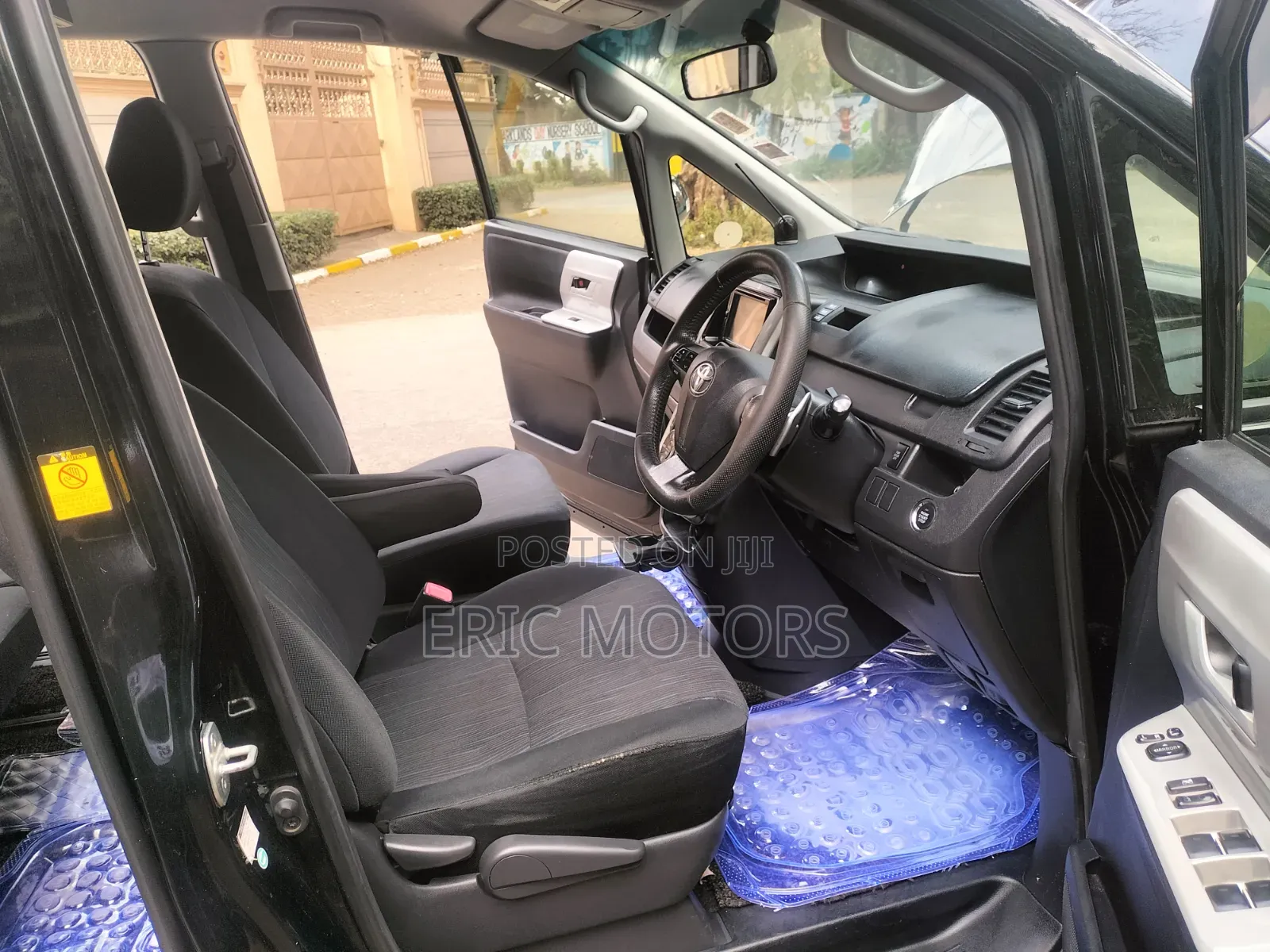 Toyota Voxy 2013 Black
