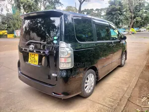 Toyota Voxy 2013 Black