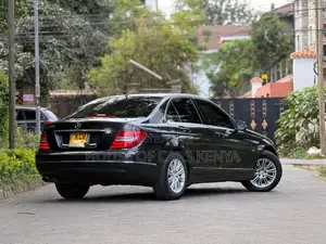 Mercedes-Benz C200 2012 Black