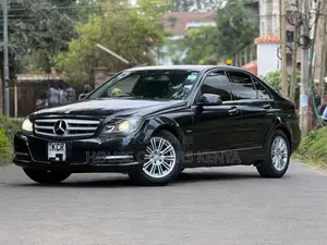 Mercedes-Benz C200 2012 Black