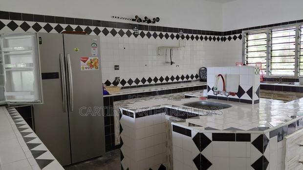 8bdrm Villa in Watamu for sale - thumbnail 14