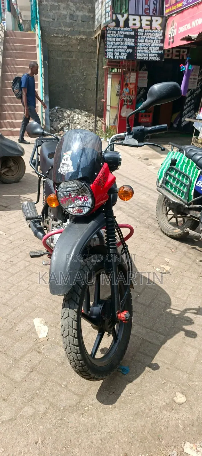 Bajaj Boxer 150 UG 2025 Red