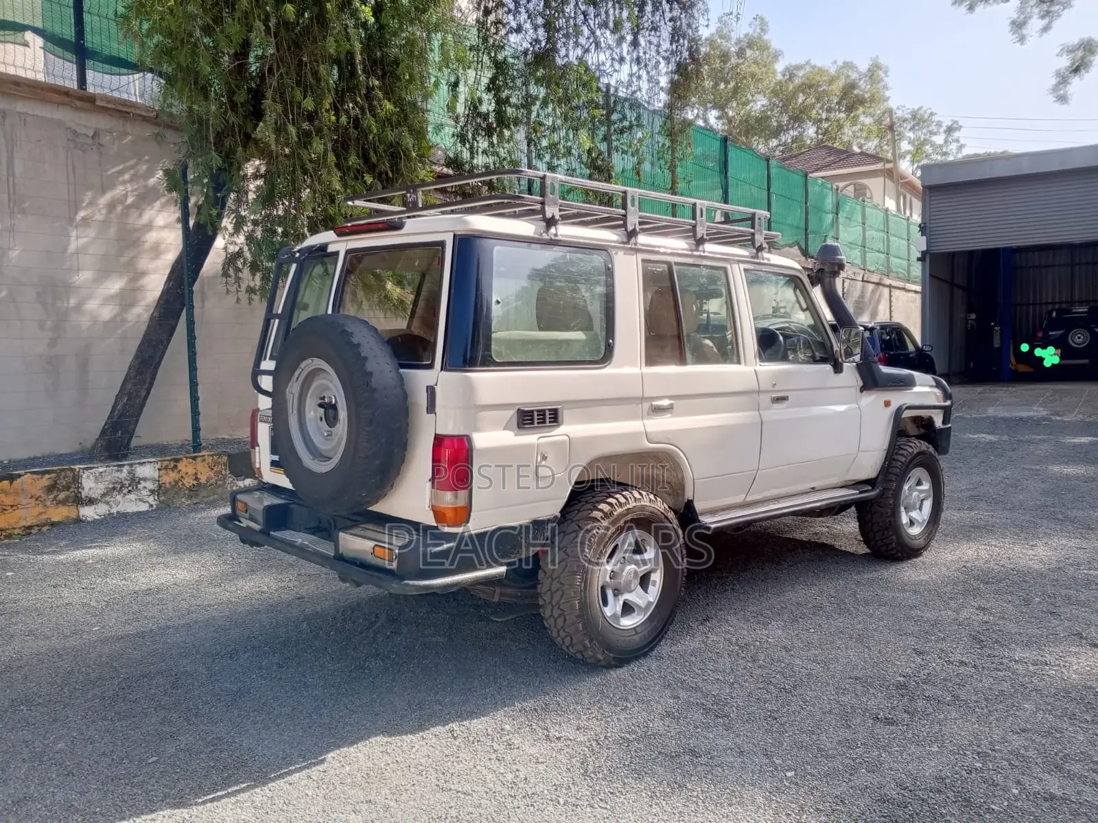 Toyota Land Cruiser Prado 2010 White