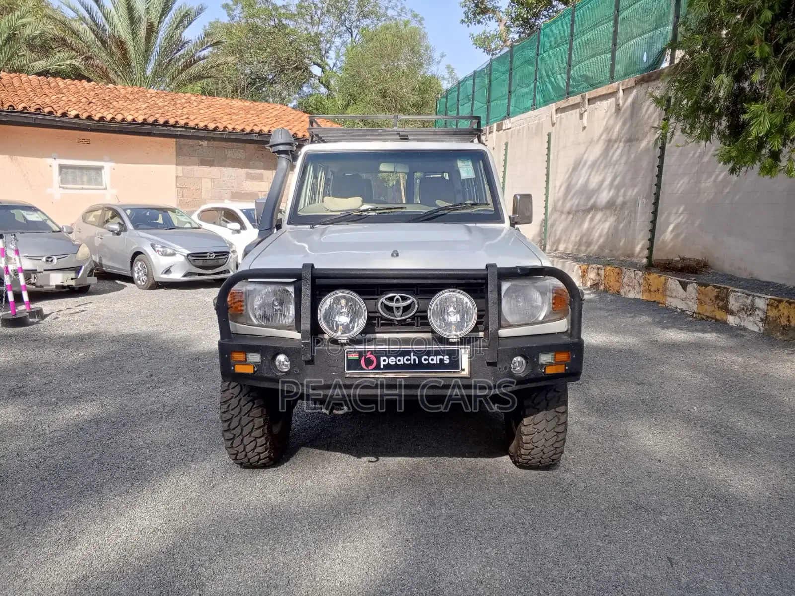 Toyota Land Cruiser Prado 2010 White