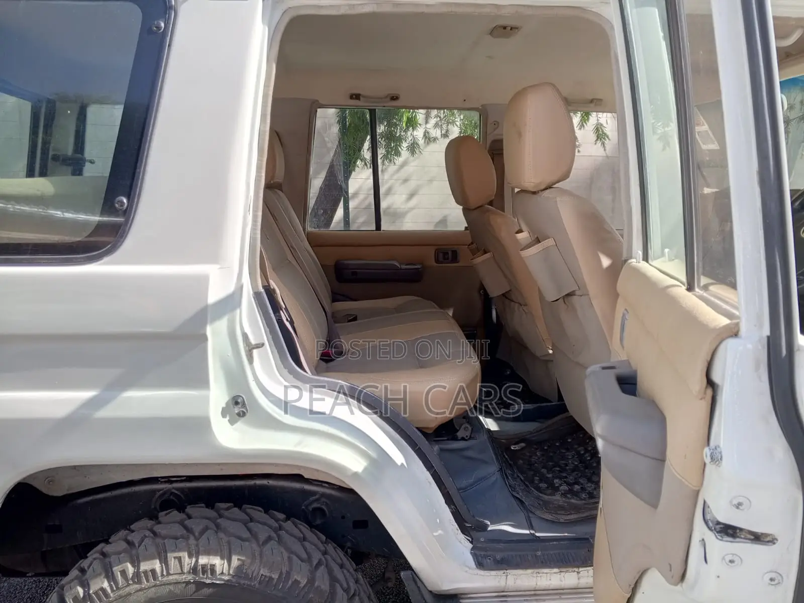 Toyota Land Cruiser Prado 2010 White