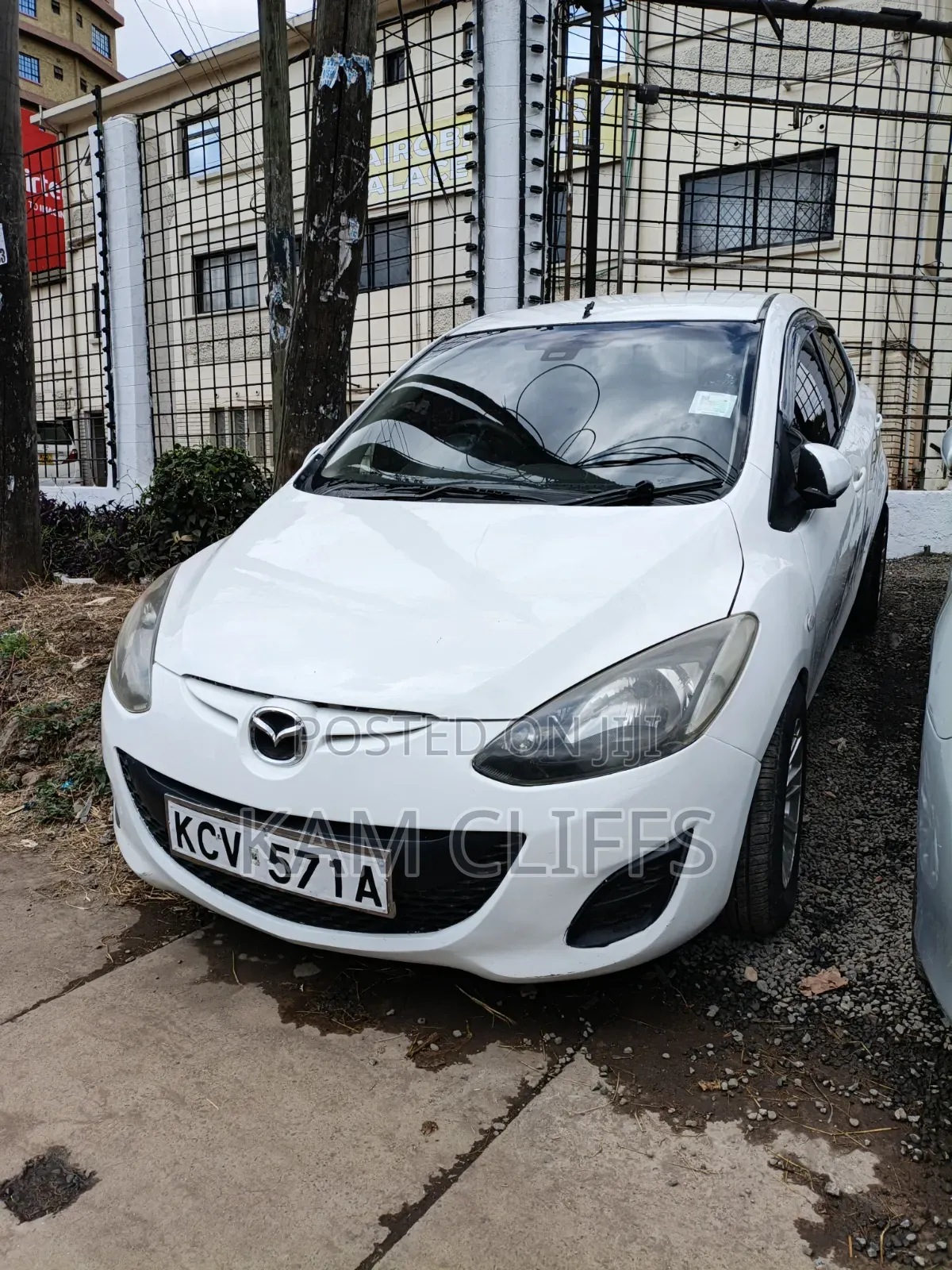 Mazda Demio 2012 Off white