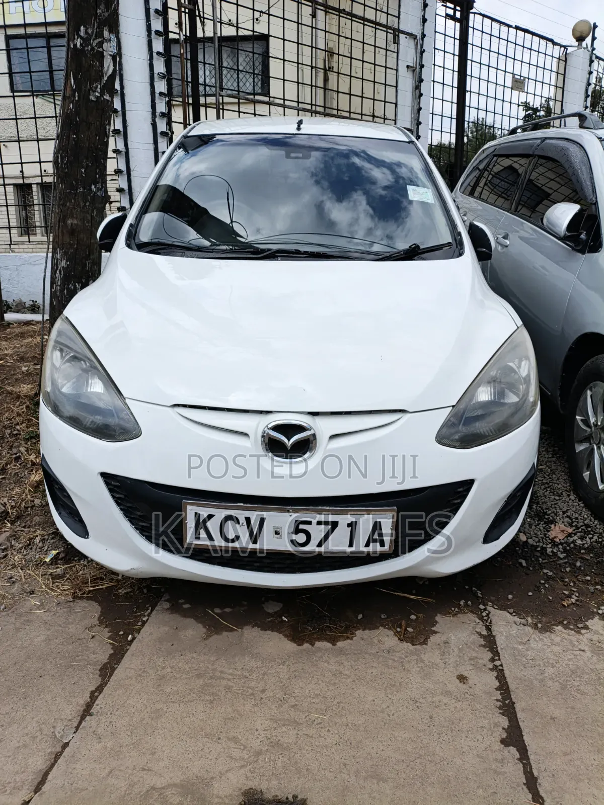 Mazda Demio 2012 Off white