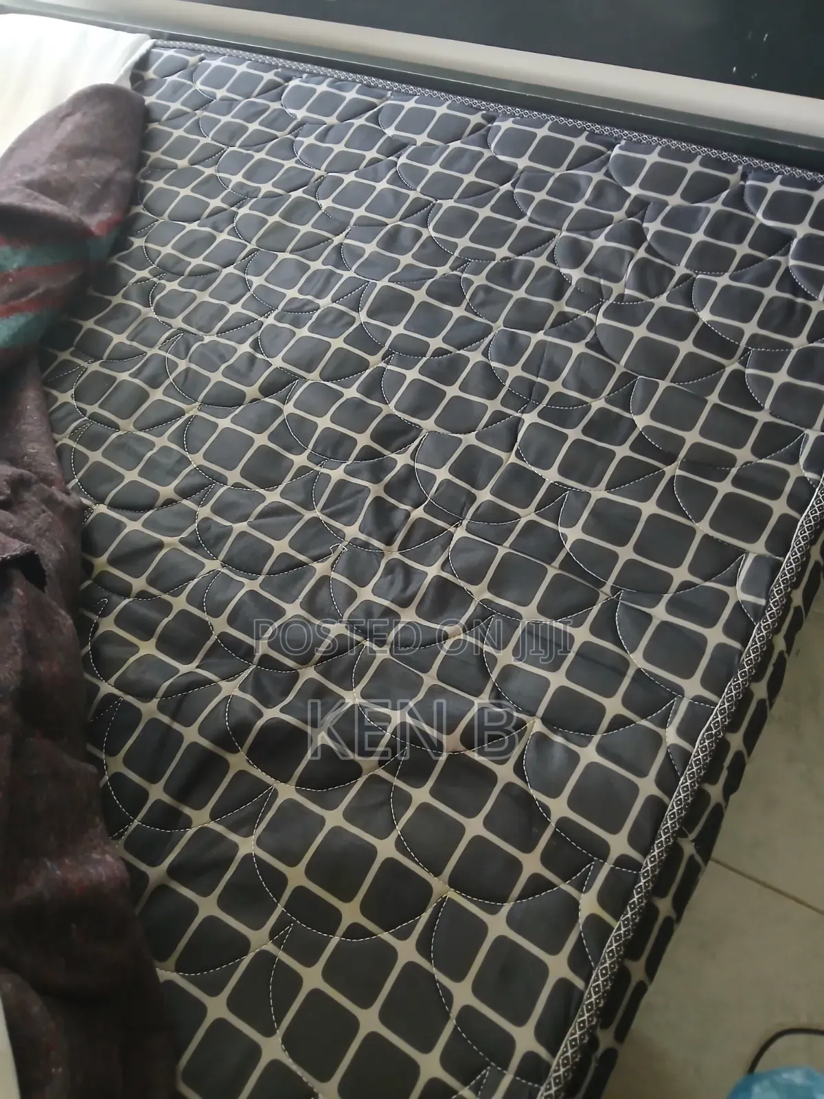 Bed Frame With Mattress 6ft× 5ft Queen